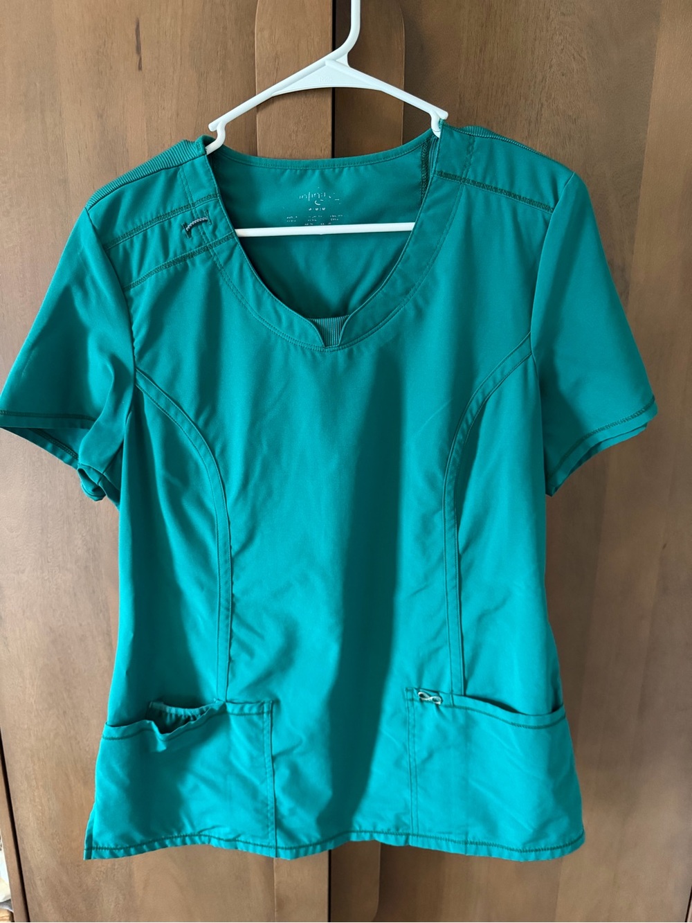 Women’s Forest Green V-Neck Short Sleeve Scrub Top with Front Pockets